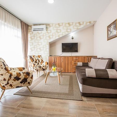 Apartmani Mg Nikšić Екстериор снимка